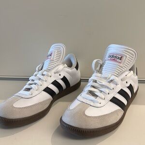 Adidas Men’s Classic Samba US 7.5/UK 7 NEW